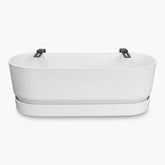 Jardinera Elho Greenville Easy Balcony Blanca de tamaño Ø25 cm sobre fondo blanco